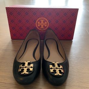 Tory Burch Claire Ballet Flat Black/Gold Size 8